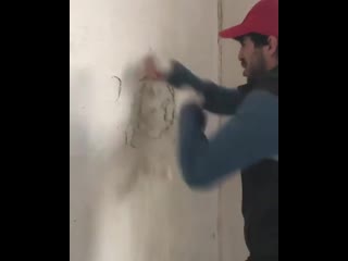 how to clean the wall from plaster