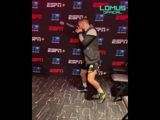 vasily lomachenko warming up before the fight with nakatani boxing boxing