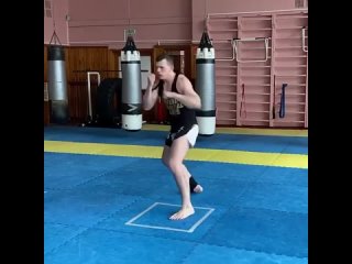 boxing footwork training with sidesteps