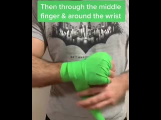 how to properly tap your hands