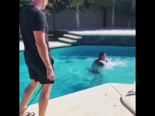 andy ruiz working on manual speed in the pool