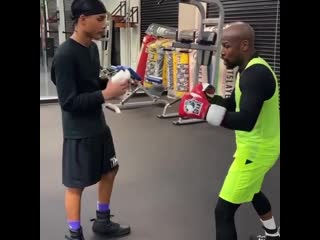 floyd mayweather trains and trains himself