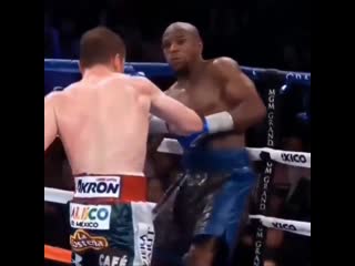 floyd mayweather counters canelo with sight