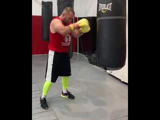 murat gassiev worked on a heavy bag