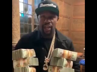 floyd mayweather counts his pocket money