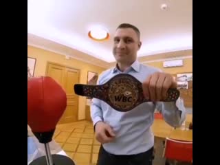 vitali klitschko held a training session in his office