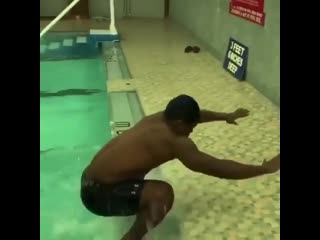 leg workout in the pool