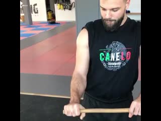 exercise to strengthen the hands and forearm