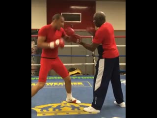 floyd mayweather sr. trains paws for chris eubank jr.