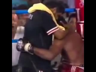 when a boxer acted ugly and the fans punished him for it