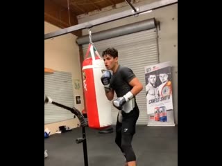 ryan garcia speed work on a pneumatic bag