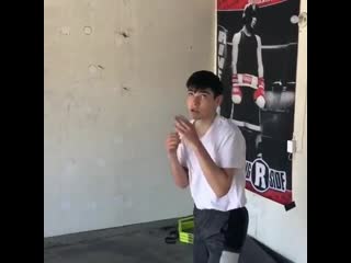 evaluate the skill and sense of reaction of a young boxer