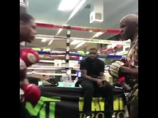 floyd mayweather sr. teaches devin haney pad combos