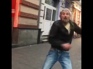 when you met a drunk boxing master on the street