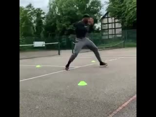 anthony joshua is working on improving his leg mobility in the ring