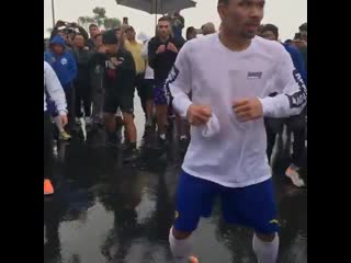 manny pacquiao training with fans