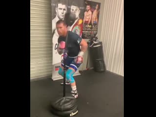 canelo alvarez shows how to work on a pneumatic bag