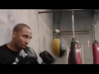 andre ward training on a pneumatic bag