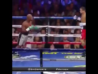 floyd mayweather showed marcos maidana what legs are in boxing