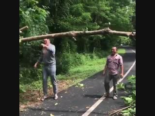 oleksandr usyk clears the way in bali like a lifeguard