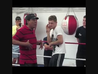 roberto duran teaches the younger generation the basics of boxing