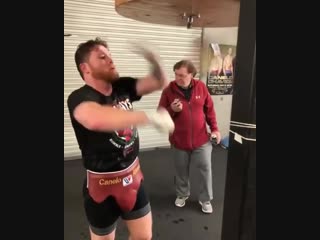 canelo alvarez's speed time trial on a pneumatic bag