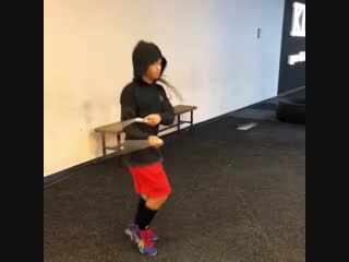 every self-respecting boxer should be able to jump rope like this