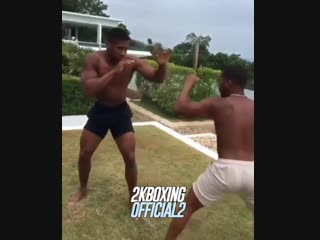 anthony joshua trains his friend on vacation.