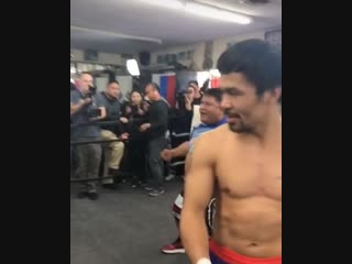 booba fernandez coach manny pacquiao trolls his fitness a bit