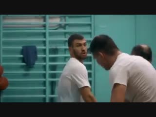 favorite game of vasily lomachenko in the old father's hall