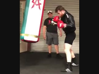 canelo alvarez continues his preparation for the fight with rocky felding