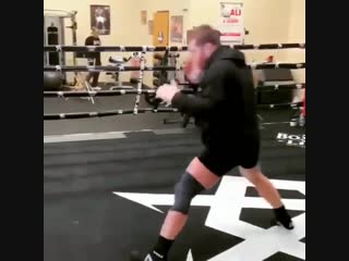 canelo alvarez held an open workout while preparing for his fight against rocky felding.