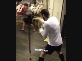 high-speed work of jorge linares on a pneumatic bag.