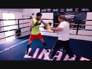 speed-strength work of jorge linares on the paws.