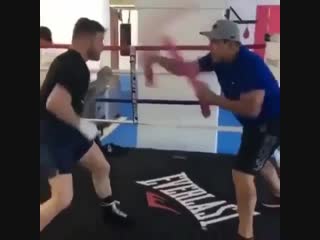 canelo alvarez continues his preparation for the fight with daniel jacobs