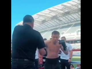 gennady golovkin open training before the fight with canelo alvarez.