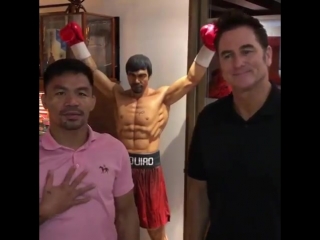 manny pacquiao visited a boxing museum in mexico where there is a wax figure of him.