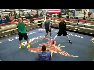 boxers "world of boxing" training on the positive.