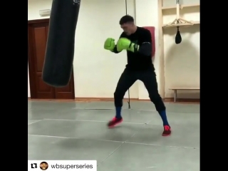 oleksandr usyk is preparing for the fight with murat gassiev.