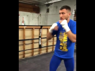 vasily lomachenko is preparing for the fight with linares.