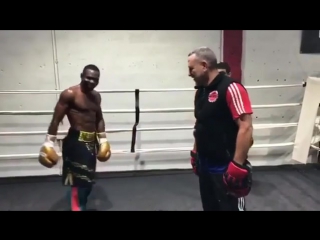 guillermo rigondeaux is preparing for the fight with vasily lomachenko.