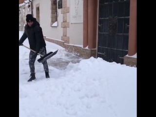 vasily lomachenko outdoor workout.