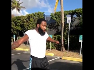 adrien broner trained on the ocean.