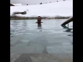 winter swimming wladimir klitschko.