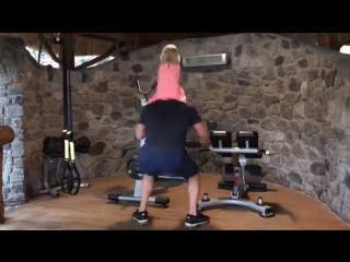 joint training of wladimir klitschko with his daughter.